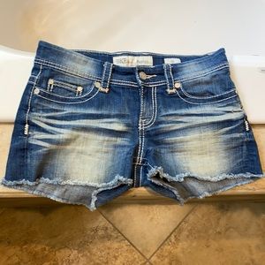 Woman’s BKE Payton shorts size 28